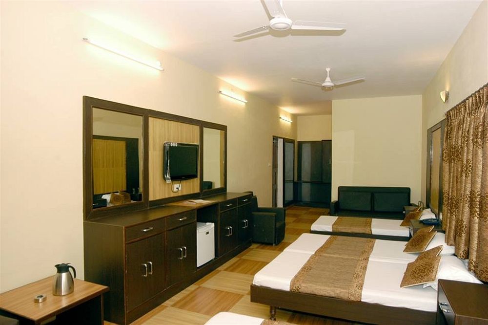 Hotel Varuna Varanasi Exterior foto